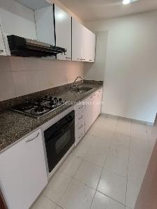 Apartamento de 3 alcobas en arriendo en El Poblado, Medellín, 110 m² · foto 3 de 20