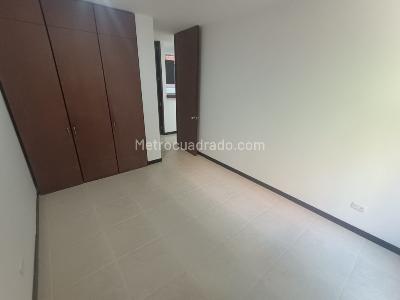 Apartamento de 2 alcobas en arriendo en El Poblado, Medellín, 83 m² · foto 10 de 20