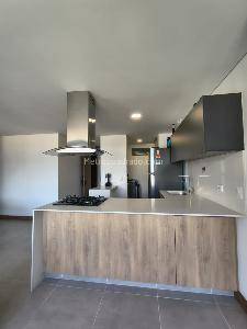 Apartamento de 2 alcobas en venta en El Poblado, Medellín, 86 m² · foto 6 de 20