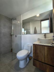 Apartamento de 2 alcobas en venta en El Poblado, Medellín, 86 m² · foto 13 de 20