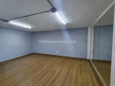 Casa de 5 alcobas en arriendo en Belen Alameda, Medellín, 297 m² · foto 3 de 17