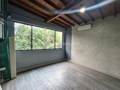 Casa de 5 alcobas en arriendo en Belen Alameda, Medellín, 297 m² · foto 7 de 17