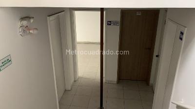 Casa de 5 alcobas en arriendo en Belen Alameda, Medellín, 297 m² · foto 13 de 17