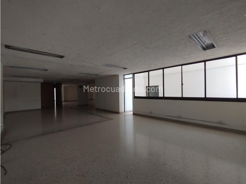 Edificio de Oficinas en Arriendo, Centro, Pereira - Mehr