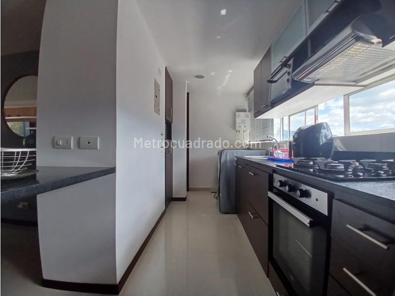 Spacious 4BR Furnished Apartment Near La Loma - 5