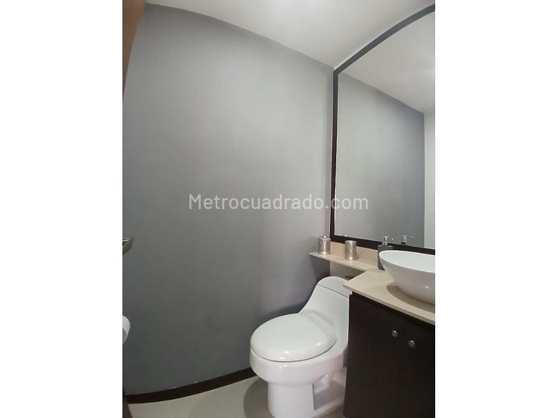 Spacious 4BR Furnished Apartment Near La Loma - 9