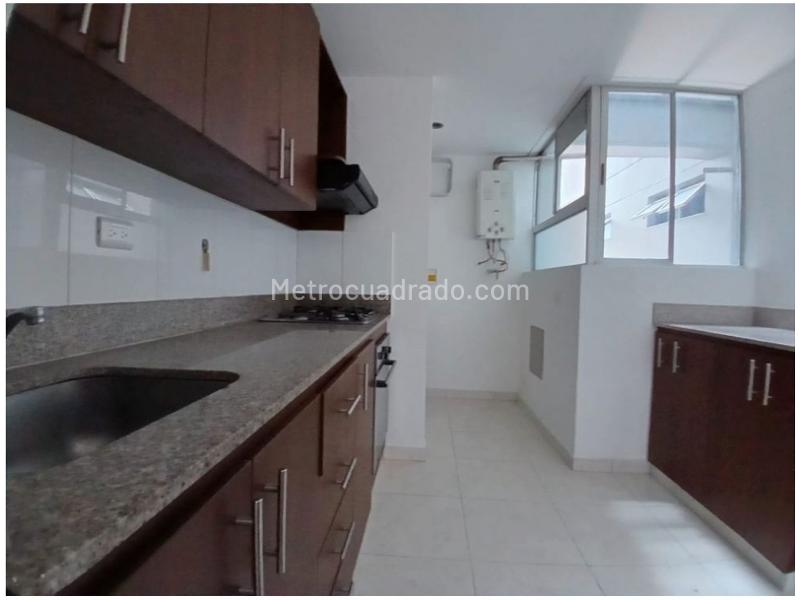 Apartamento en Arriendo, Bosques De Zuñiga, Envigado - 2