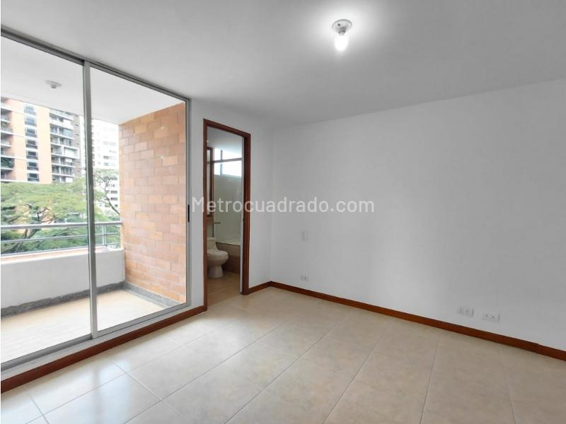 Spacious 4BR Apartment in Los Balsos, El Poblado