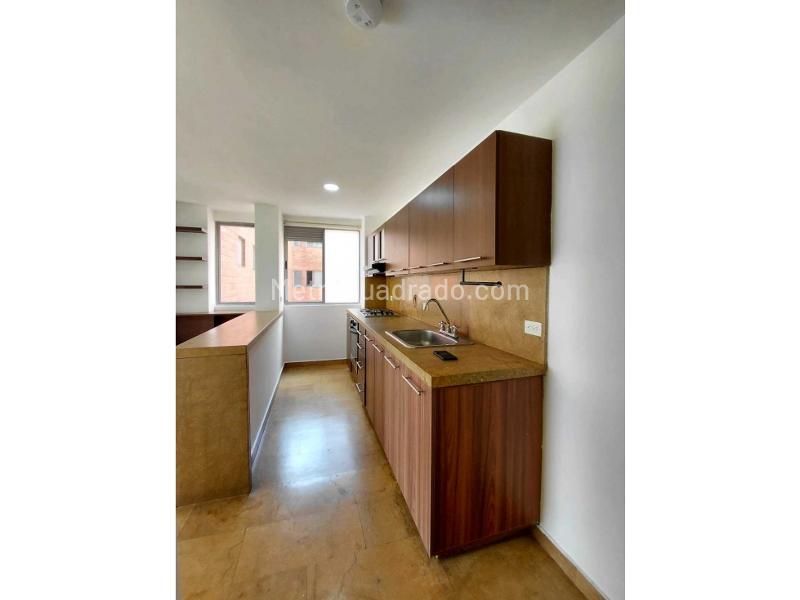 Amplio apartamento de 3 alcobas en Guadalcanal (97 m²) - 2