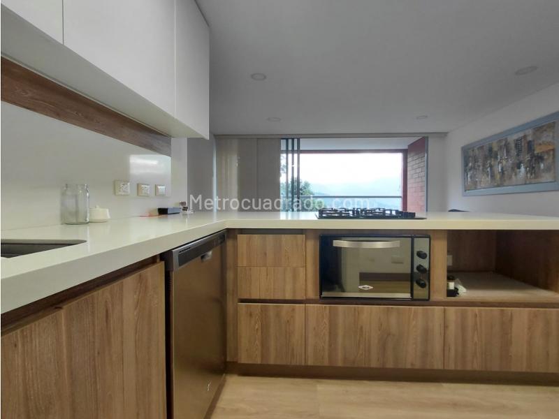 Apartamento moderno de 3 alcobas en Loma de las Brujas - 4