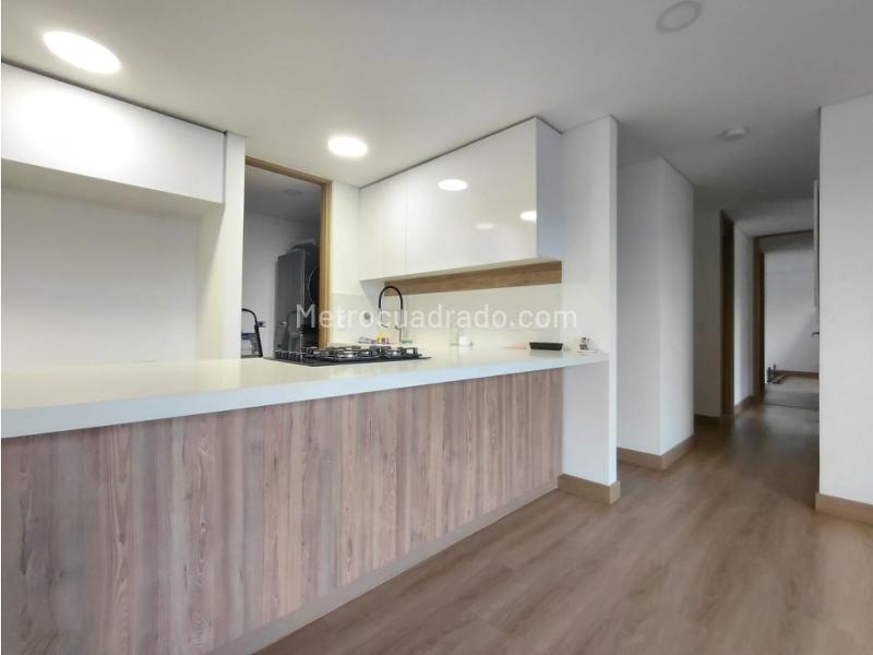 Apartamento moderno de 3 alcobas en Loma de las Brujas - 5
