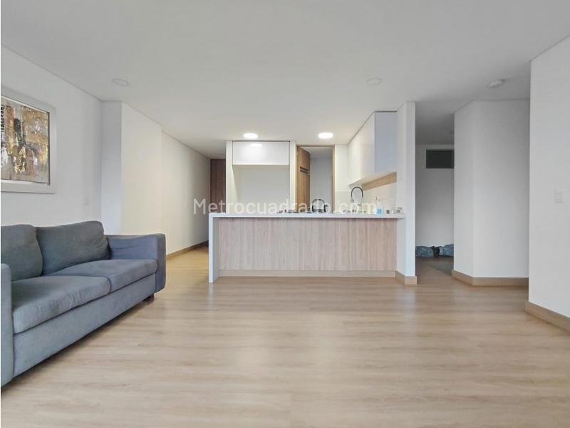 Apartamento moderno de 3 alcobas en Loma de las Brujas - 6