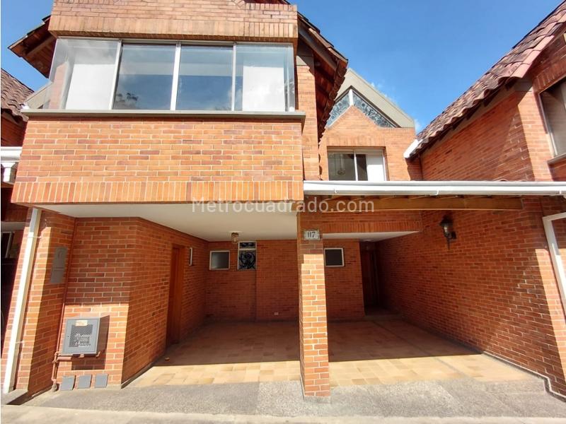 Casa de 229 m² en arriendo en El Poblado