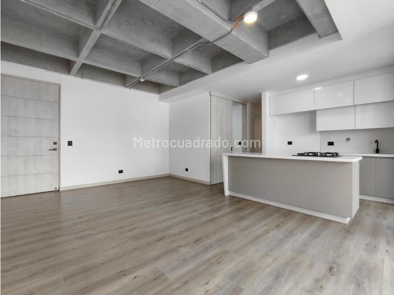 2BR Apartment with Private Terrace in Los Mesa