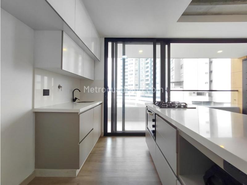 2BR Apartment with Private Terrace in Los Mesa - 5