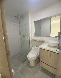 Apartamento de 3 alcobas en venta en Edificio Paris, Sabaneta, 85 m² · foto 2 de 9