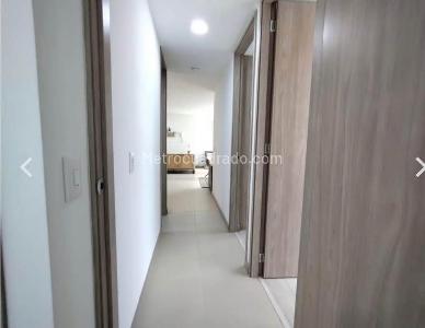 Apartamento de 3 alcobas en venta en Edificio Paris, Sabaneta, 85 m² · foto 5 de 9