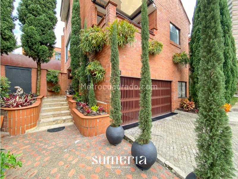 Casa Colonial con Piscina en El Poblado - 8