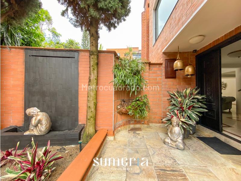 Casa Colonial con Piscina en El Poblado - 9