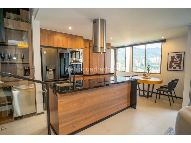 Apartamento Dúplex de 3 Alcobas con Vista a la Ciudad en Alto de Las Palmas - 5