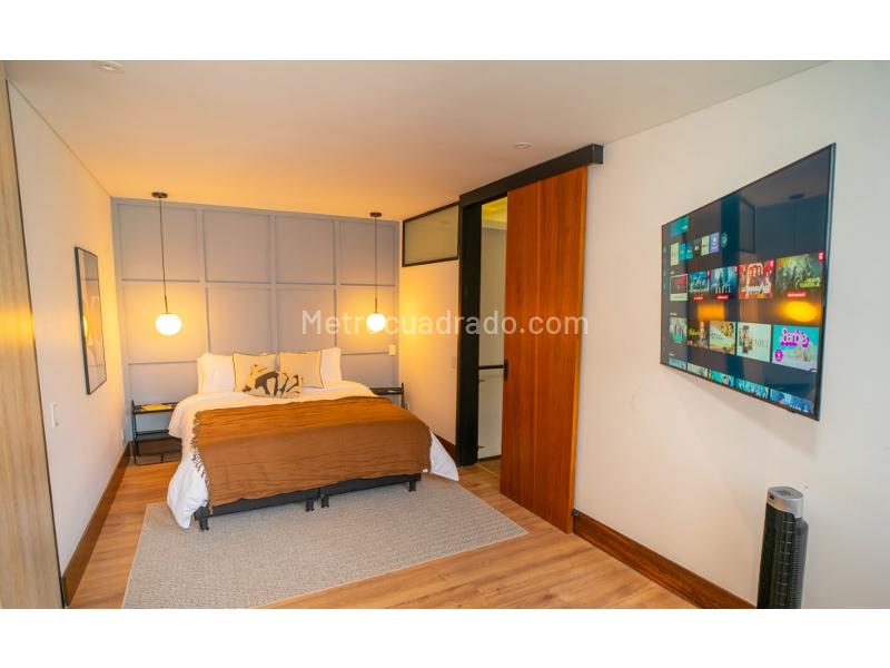 Apartamento Dúplex de 3 Alcobas con Vista a la Ciudad en Alto de Las Palmas - 6