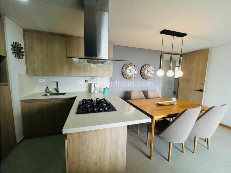 Apartamento Moderno de 2 Alcobas con Excelente Vista en Las Palmas - 2