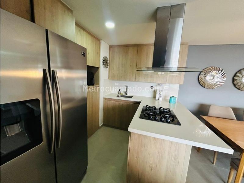 Apartamento Moderno de 2 Alcobas con Excelente Vista en Las Palmas - 3