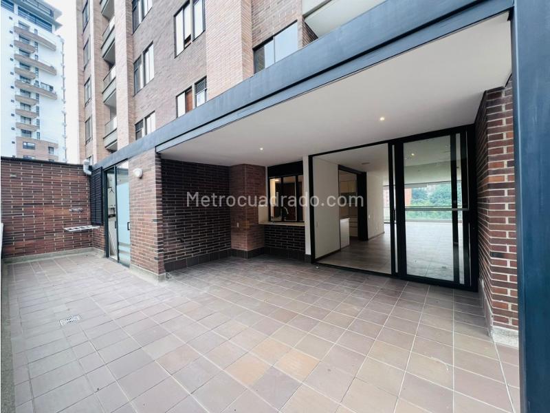 Apartamento Amplio de 5 Alcobas con Terraza en San Lucas - 8