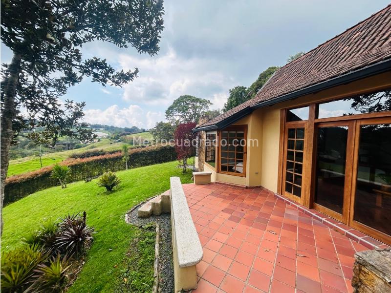 Casa Campestre Rústica de 5 Alcobas en Alto de Palmas - 2