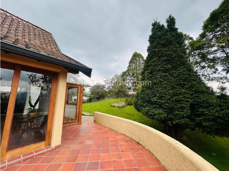 Casa Campestre Rústica de 5 Alcobas en Alto de Palmas - 3