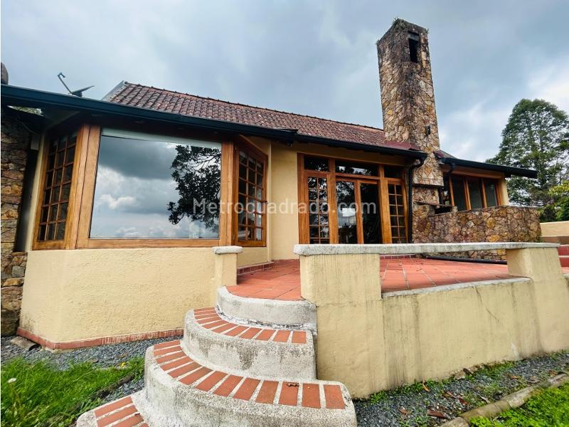 Casa Campestre Rústica de 5 Alcobas en Alto de Palmas - 8