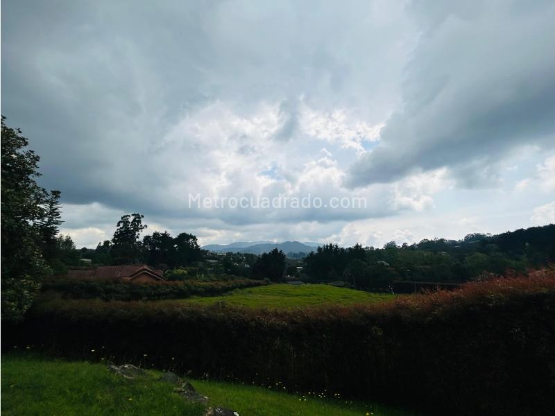 Casa Campestre Rústica de 5 Alcobas en Alto de Palmas - 9