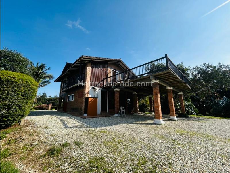 3BR House in San Antonio De Pereira (3650 m²) - 3