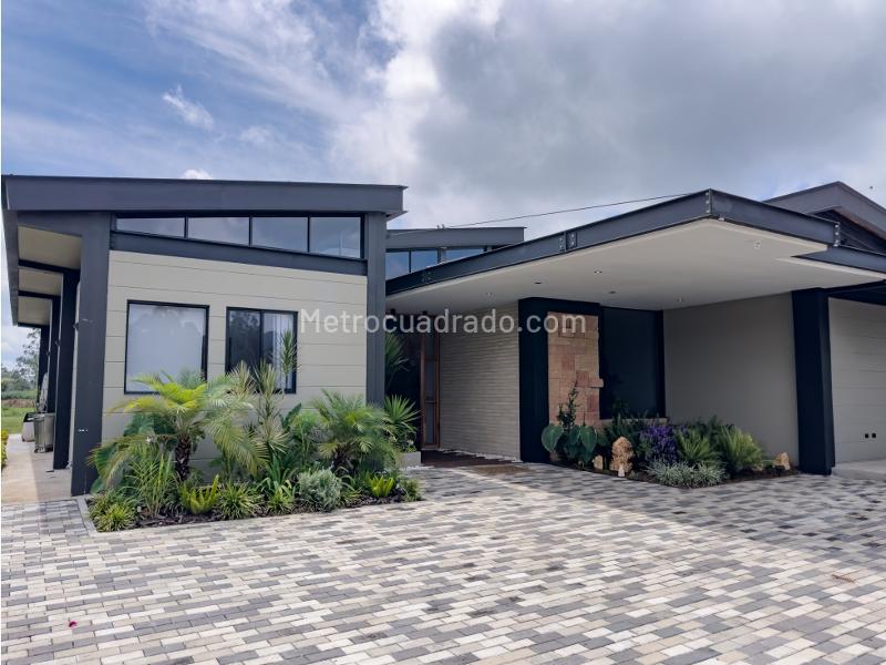 Casa en Arriendo, Llanogrande, Rionegro - 2