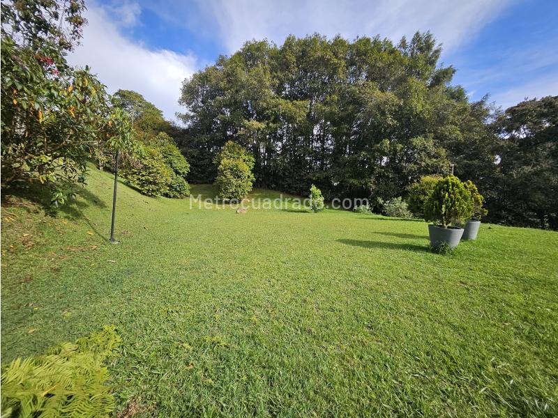 Casa Campestre de 5 Alcobas en Alto de Las Palmas - 2