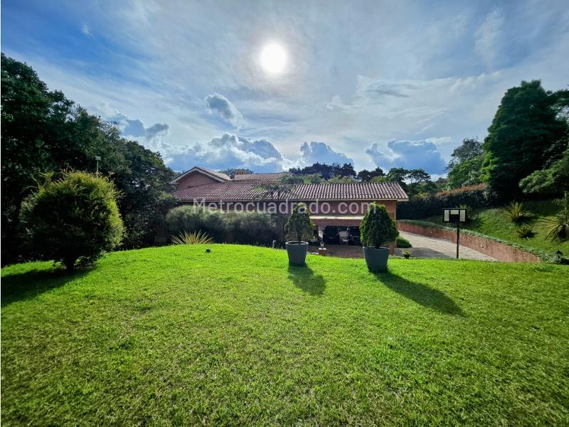 Casa Campestre de 5 Alcobas en Alto de Las Palmas - 3