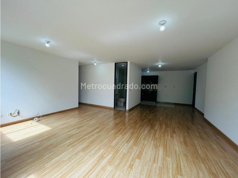 Apartamento Encantador de 2 Alcobas en Loma Los Balsos - 2