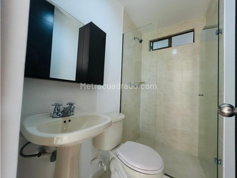 Apartamento Encantador de 2 Alcobas en Loma Los Balsos - 7