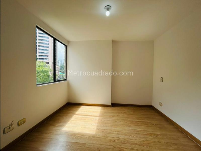 Apartamento Encantador de 2 Alcobas en Loma Los Balsos - 9