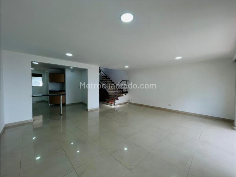 3BR House in Loma De Los Benedictinos (153 m²) - 4