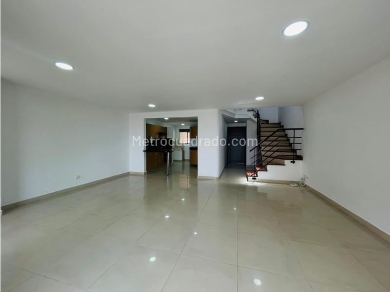 3BR House in Loma De Los Benedictinos (153 m²) - 5