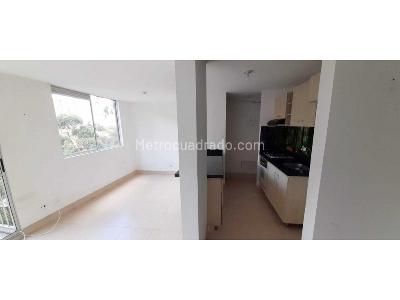 Apartamento de 3 alcobas en venta en Amazonia, Bello, 60 m² · foto 2 de 11