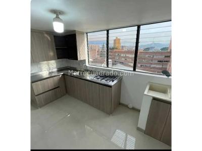 Apartamento de 4 alcobas en venta en Laureles, Medellín, 139 m² · foto 3 de 14