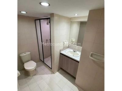 Apartamento de 4 alcobas en venta en Laureles, Medellín, 139 m² · foto 5 de 14