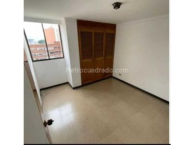 Apartamento de 4 alcobas en venta en Laureles, Medellín, 139 m² · foto 7 de 14