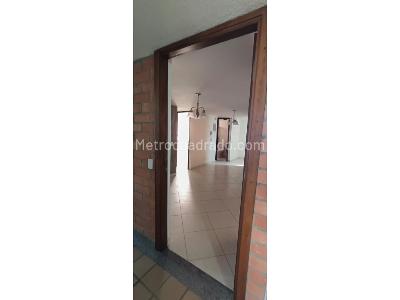 Apartamento en venta en La America, Medellín · foto 2 de 13