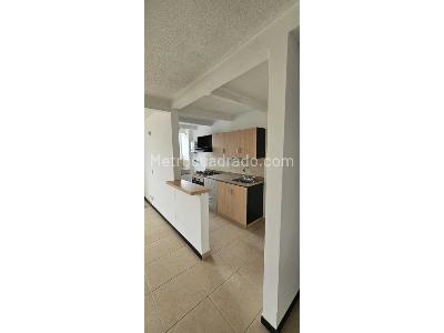 Apartamento de 3 alcobas en venta en Calasanz Parte Baja, Medellín, 69 m² · foto 5 de 11