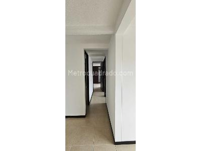 Apartamento de 3 alcobas en venta en Calasanz Parte Baja, Medellín, 69 m² · foto 9 de 11