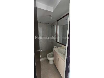 Apartamento de 3 alcobas en venta en Calasanz Parte Baja, Medellín, 69 m² · foto 11 de 11
