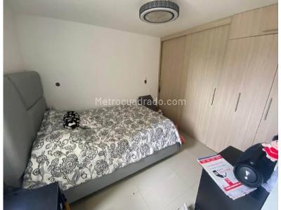 Apartamento de 3 alcobas en venta en Amazonia, Bello, 57 m² · foto 4 de 16